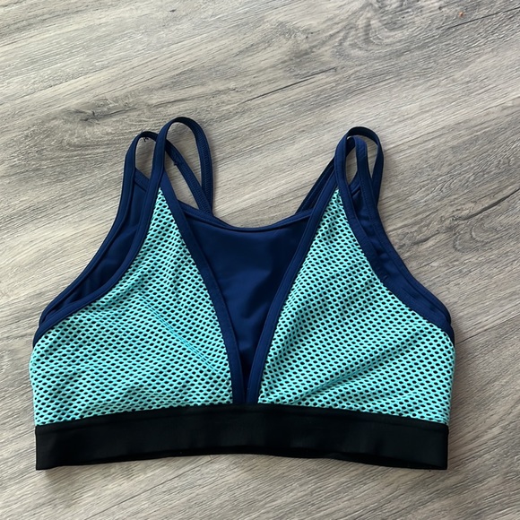 Victoria’s Secret sports athletic bra size small - Picture 2 of 7